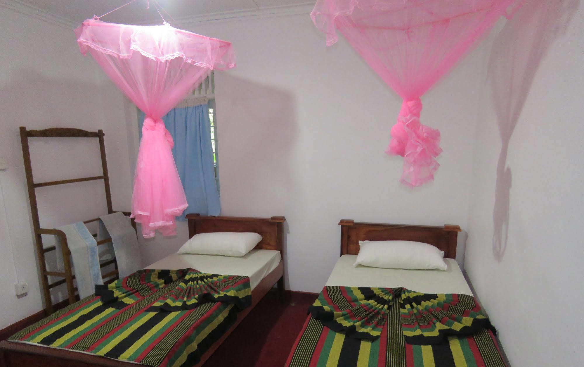 Blue Haven Guest House Kandy Buitenkant foto