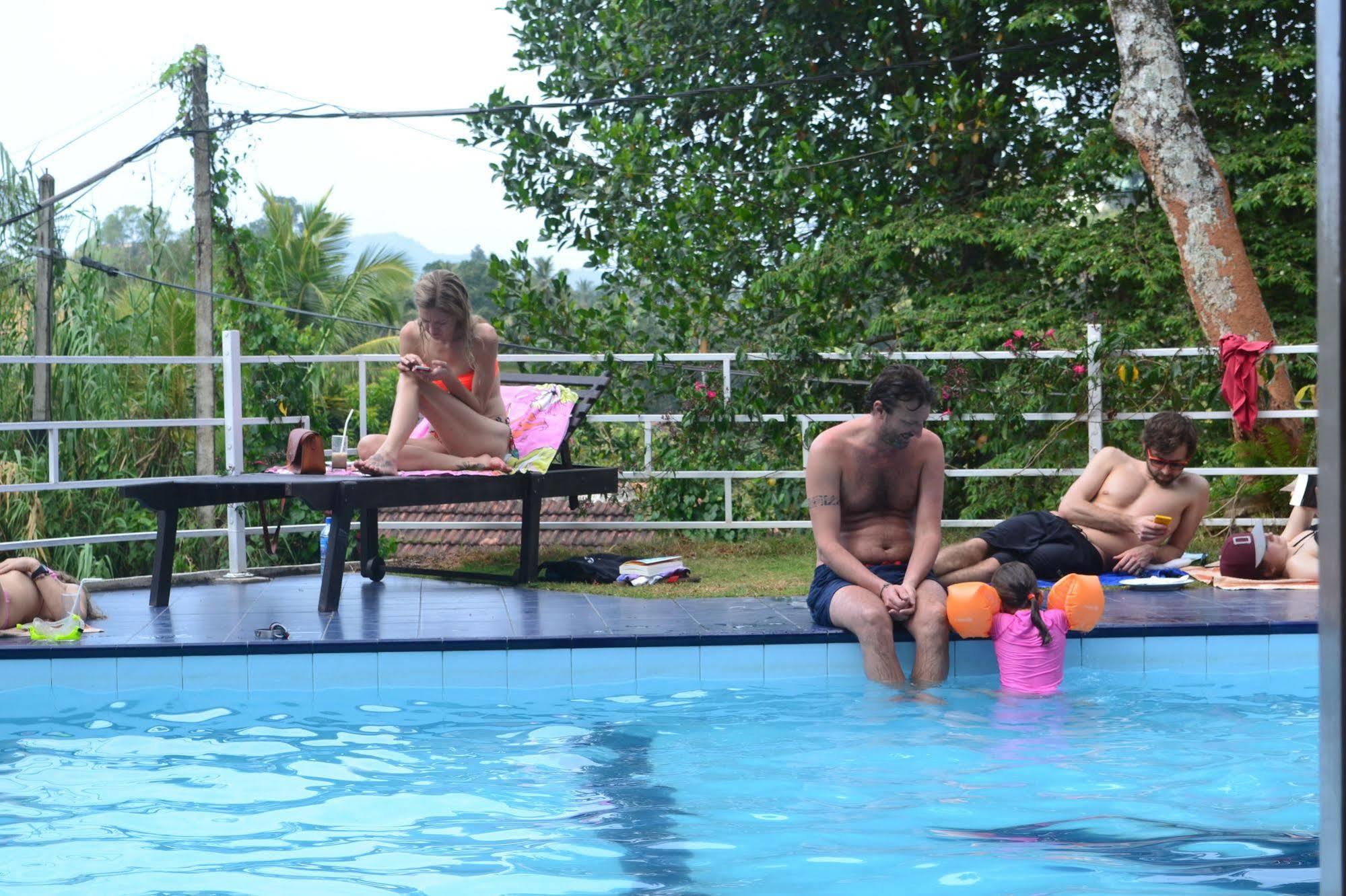 Blue Haven Guest House Kandy Buitenkant foto