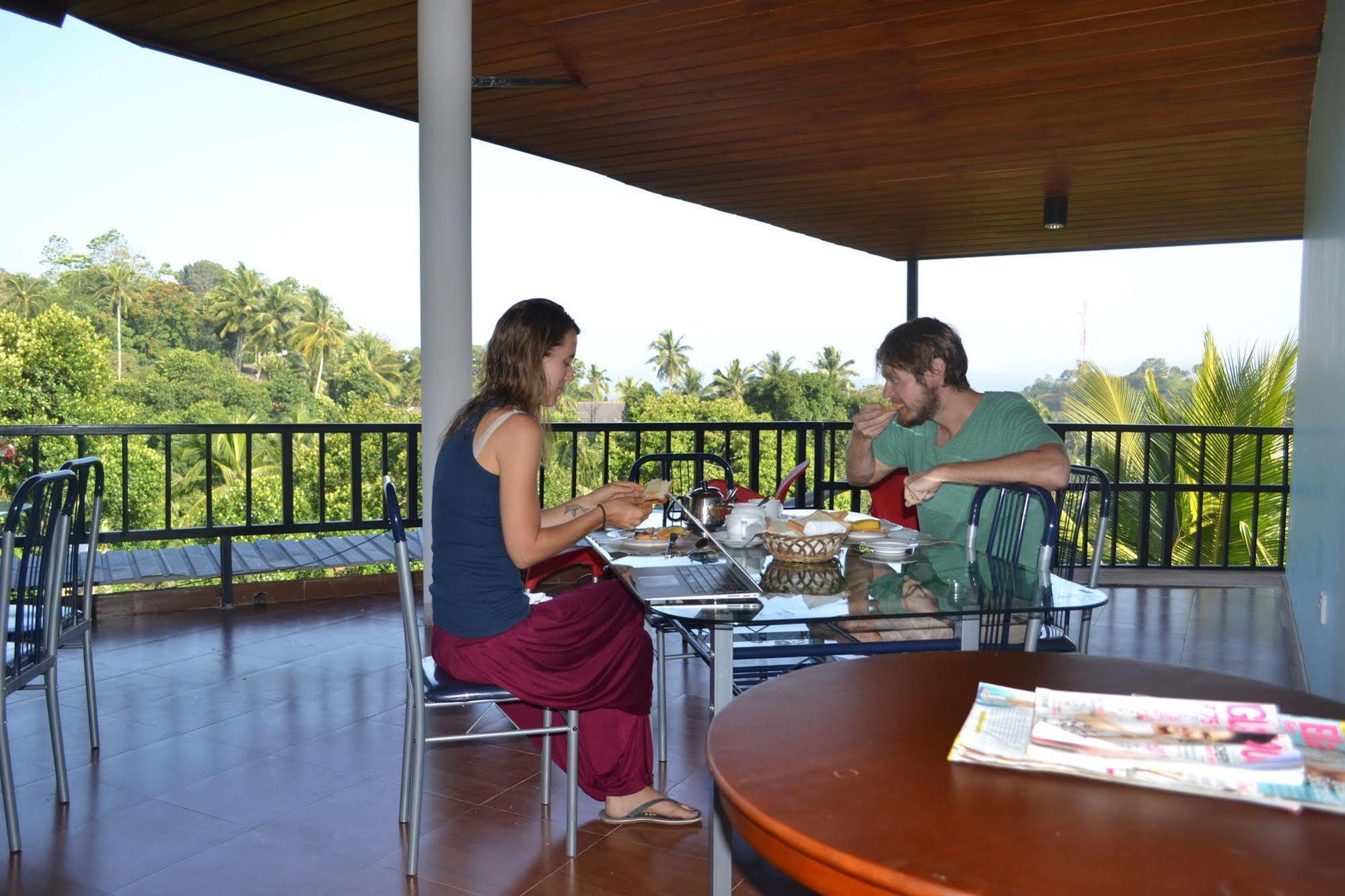 Blue Haven Guest House Kandy Buitenkant foto
