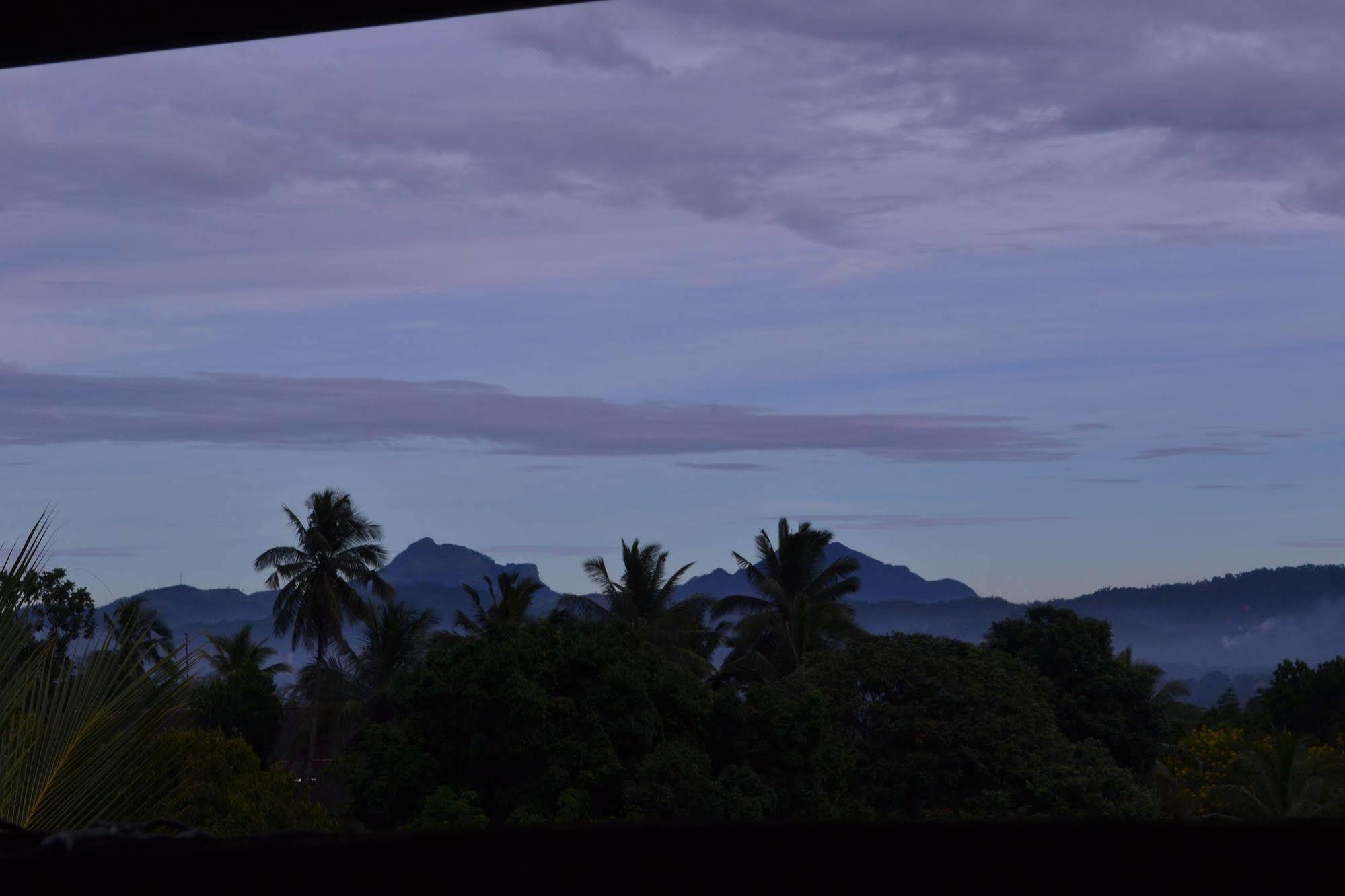 Blue Haven Guest House Kandy Buitenkant foto