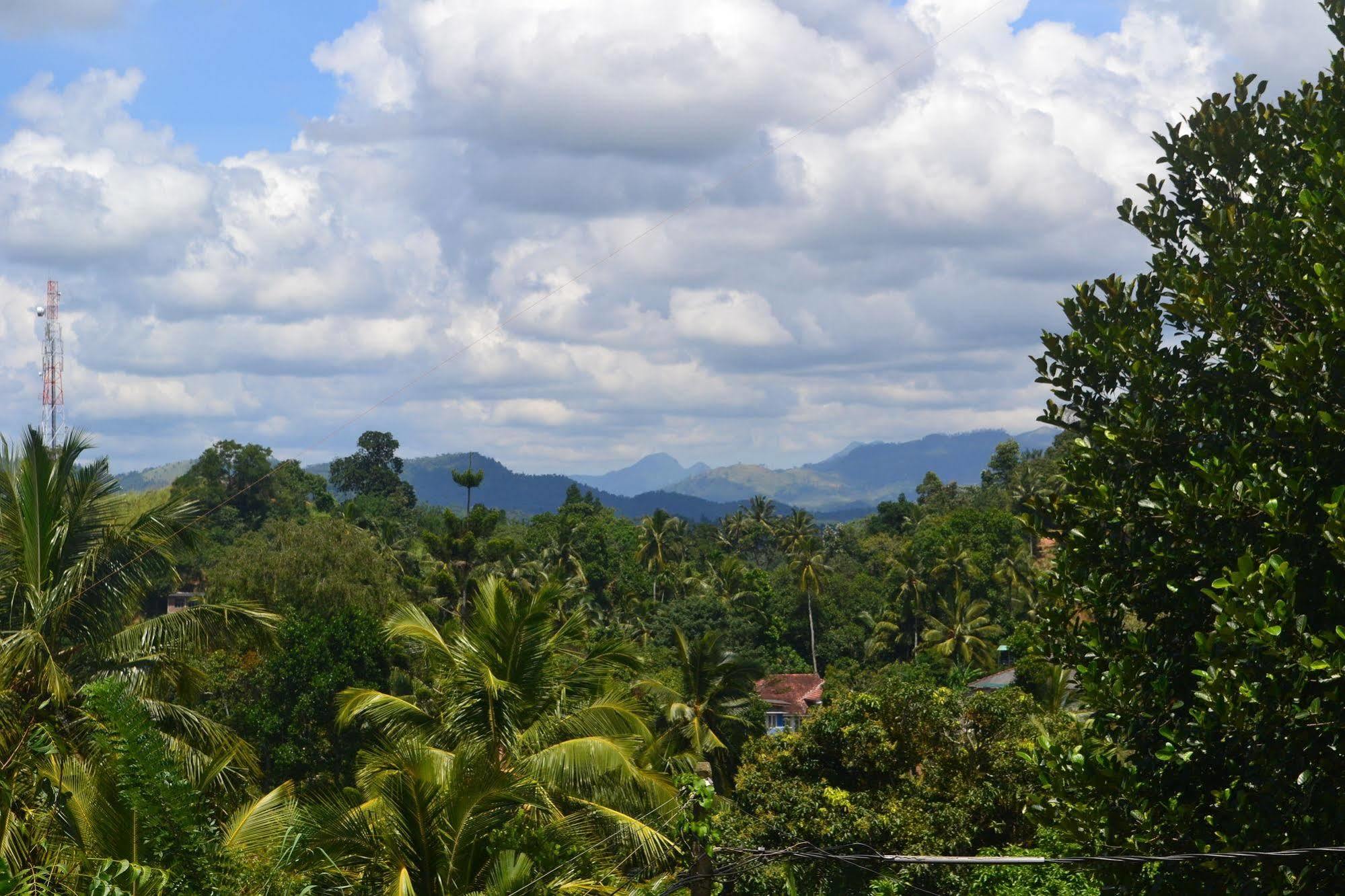 Blue Haven Guest House Kandy Buitenkant foto