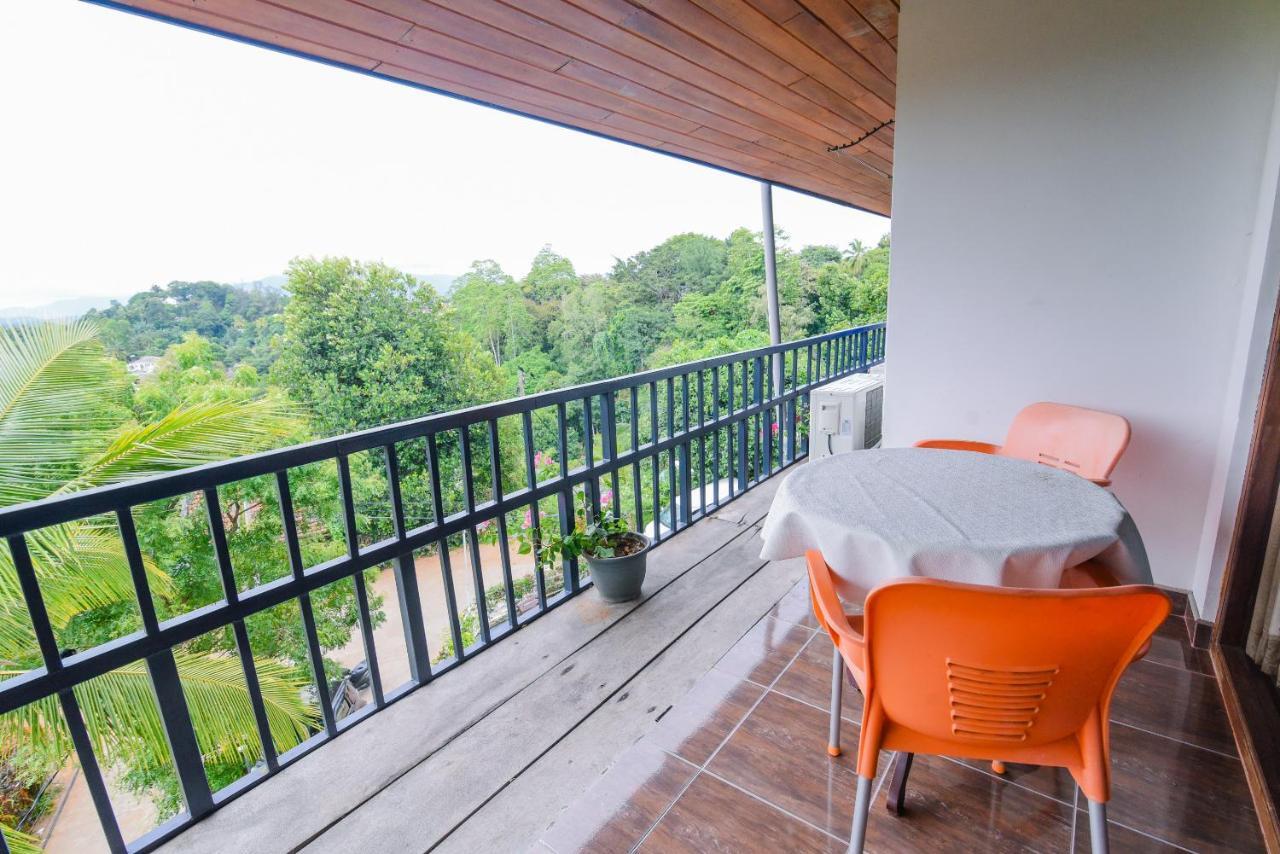 Blue Haven Guest House Kandy Buitenkant foto